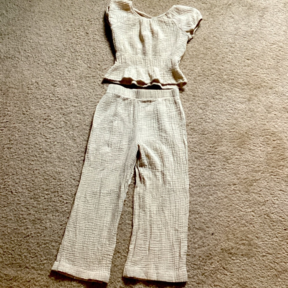 Girls Cream 2 Piece Set